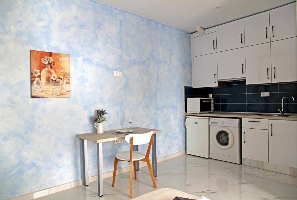 The Sky Yard Eclectic Studios Rhodes City ภายนอก รูปภาพ