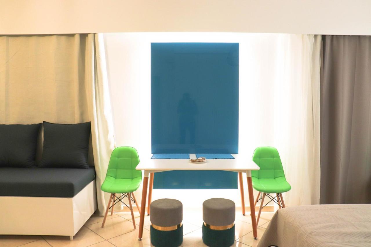 The Sky Yard Eclectic Studios Rhodes City ภายนอก รูปภาพ