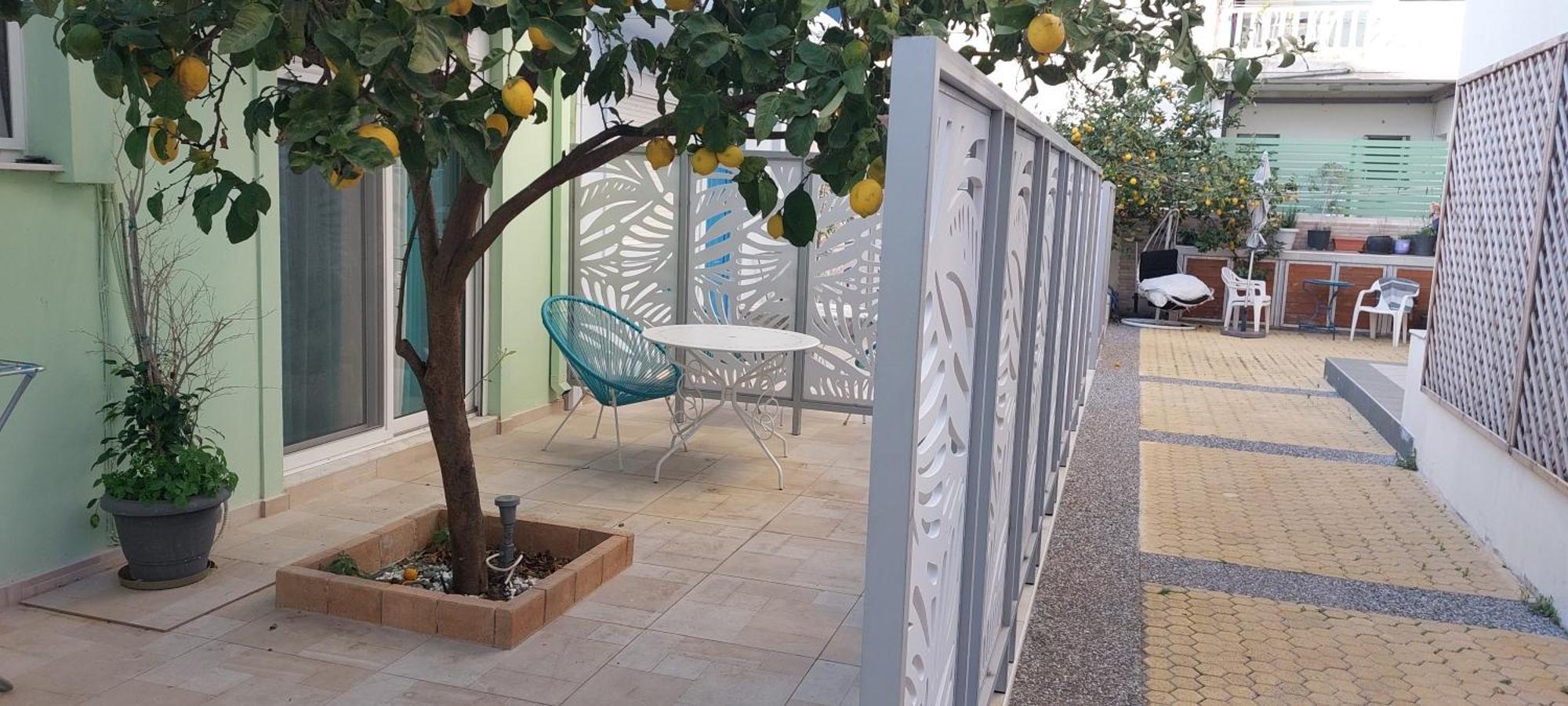 The Sky Yard Eclectic Studios Rhodes City ภายนอก รูปภาพ