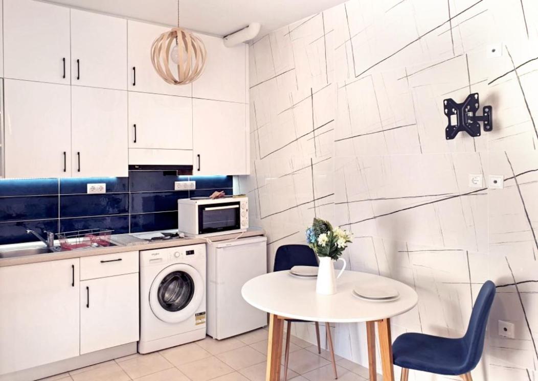 The Sky Yard Eclectic Studios Rhodes City ภายนอก รูปภาพ